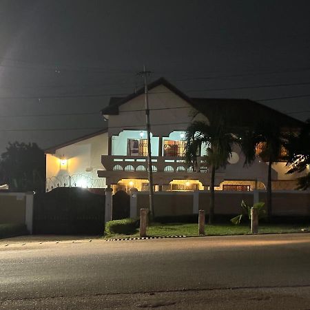 D Barfi Guesthouse, Excellent Location Kumasi Exterior foto