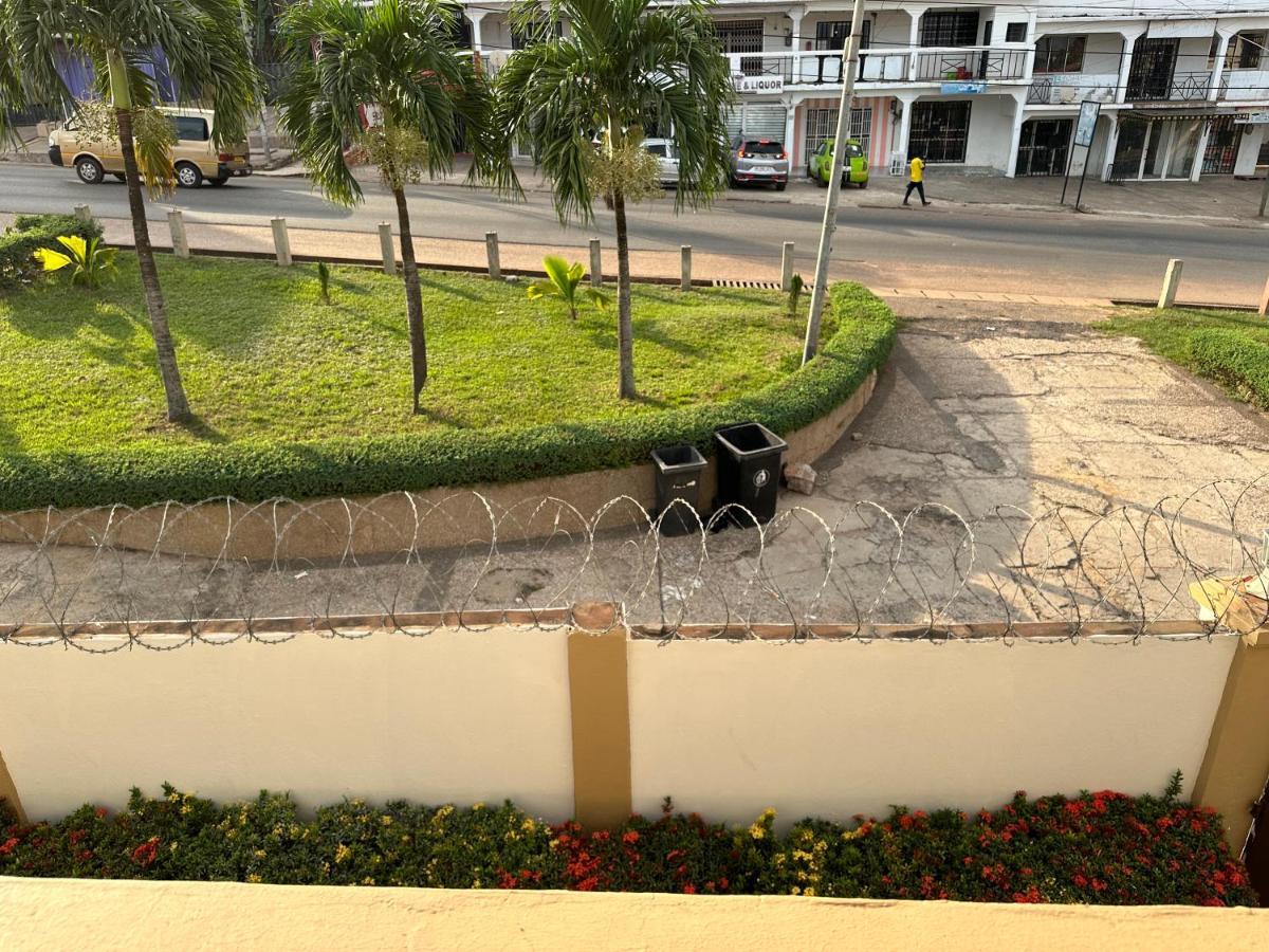 D Barfi Guesthouse, Excellent Location Kumasi Exterior foto